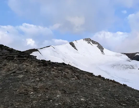 dzo jongo east snowy summit